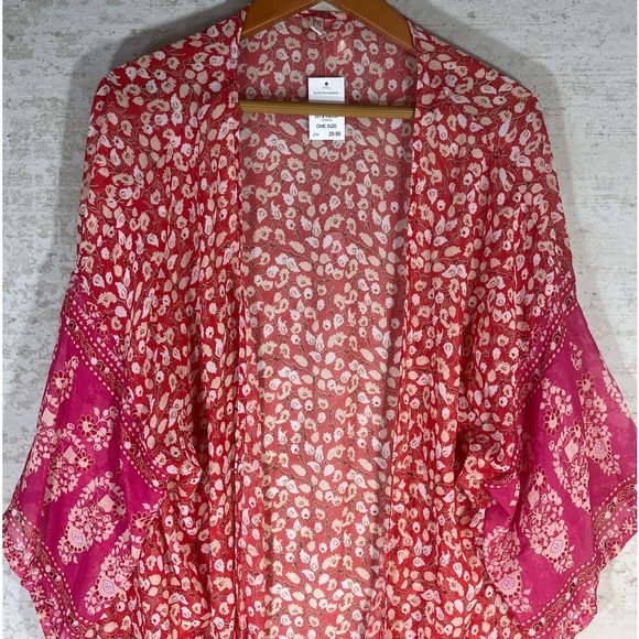 Elegant Pink Floral Kimono - Picture 2 of 12